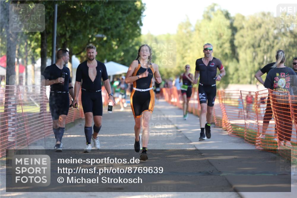 07.09.2025 - 19. Norderstedt Triathlon Michael Strokosch http://msf.ph/oto/8769639 07.09.2025 16:24:29 Laufen 483, 528, 871, 936, 1064, 1512, 1522 meine-sportfotos.de