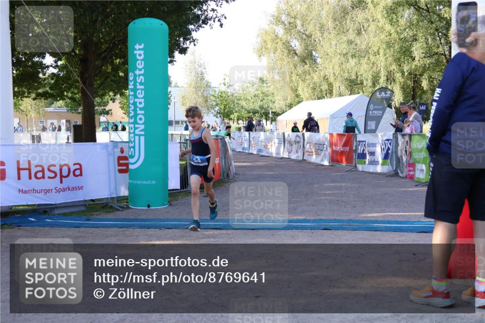 07.09.2025 - 19. Norderstedt Triathlon Zöllner http://msf.ph/oto/8769641 07.09.2025 09:13:42 Ziel 25, 54 meine-sportfotos.de
