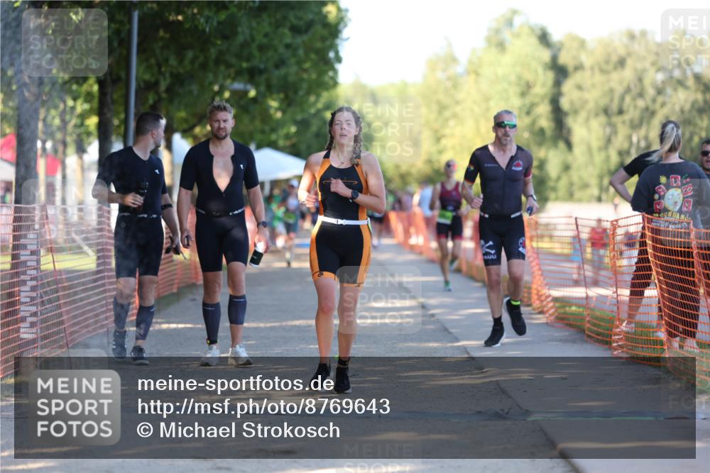 07.09.2025 - 19. Norderstedt Triathlon Michael Strokosch http://msf.ph/oto/8769643 07.09.2025 16:24:29 Laufen 483, 528, 871, 936, 1064, 1512, 1522 meine-sportfotos.de