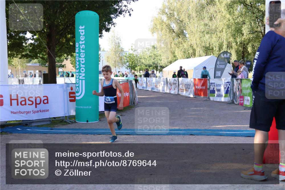 07.09.2025 - 19. Norderstedt Triathlon Zöllner http://msf.ph/oto/8769644 07.09.2025 09:13:42 Ziel 25, 54 meine-sportfotos.de