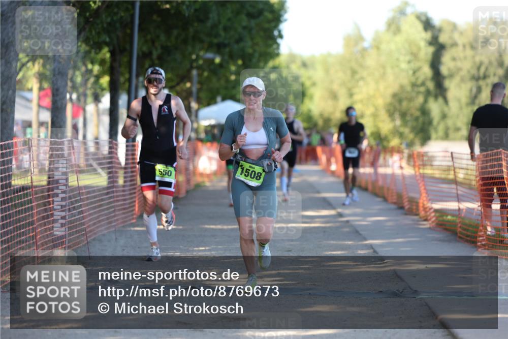 07.09.2025 - 19. Norderstedt Triathlon Michael Strokosch http://msf.ph/oto/8769673 07.09.2025 16:24:40 Laufen 550, 871, 932, 1064, 1092, 1495, 1590 meine-sportfotos.de
