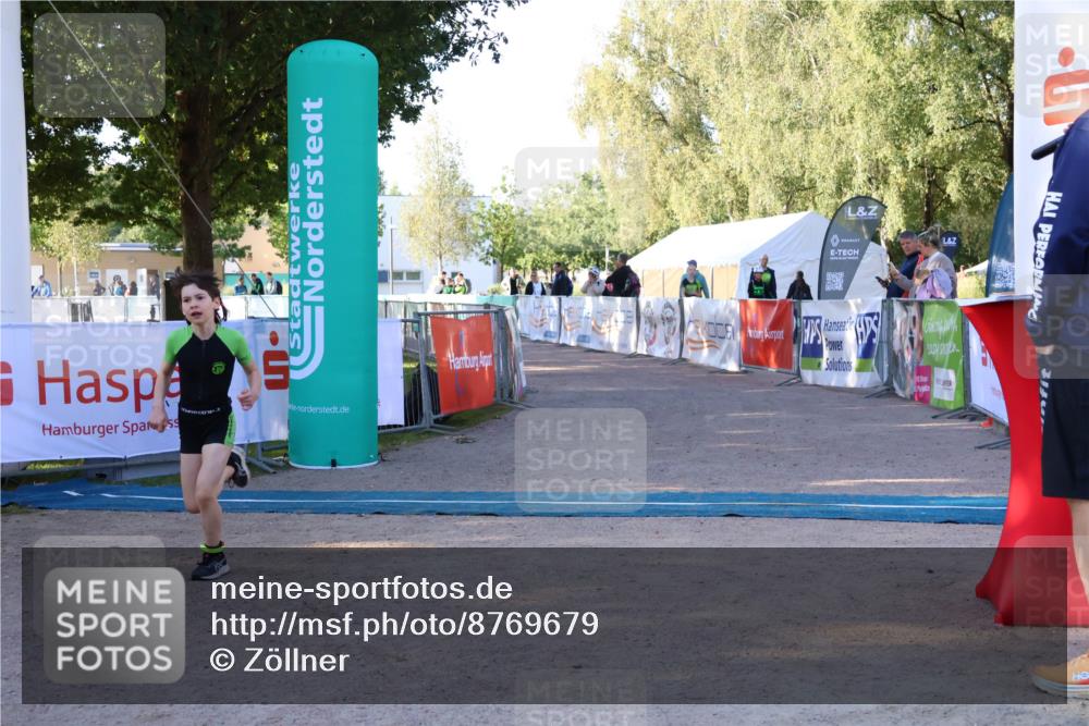 07.09.2025 - 19. Norderstedt Triathlon Zöllner http://msf.ph/oto/8769679 07.09.2025 09:13:47 Ziel 25, 54 meine-sportfotos.de