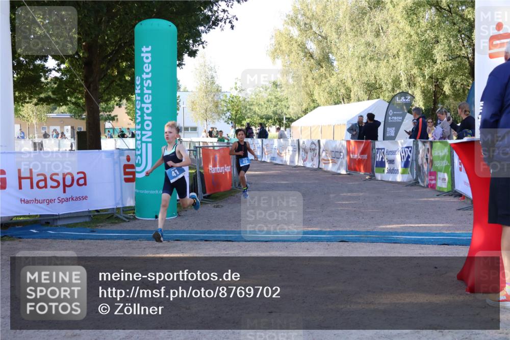 07.09.2025 - 19. Norderstedt Triathlon Zöllner http://msf.ph/oto/8769702 07.09.2025 09:14:04 Ziel 41, 49 meine-sportfotos.de