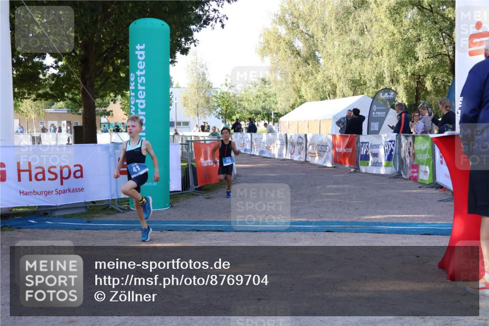 07.09.2025 - 19. Norderstedt Triathlon Zöllner http://msf.ph/oto/8769704 07.09.2025 09:14:04 Ziel 41, 49 meine-sportfotos.de