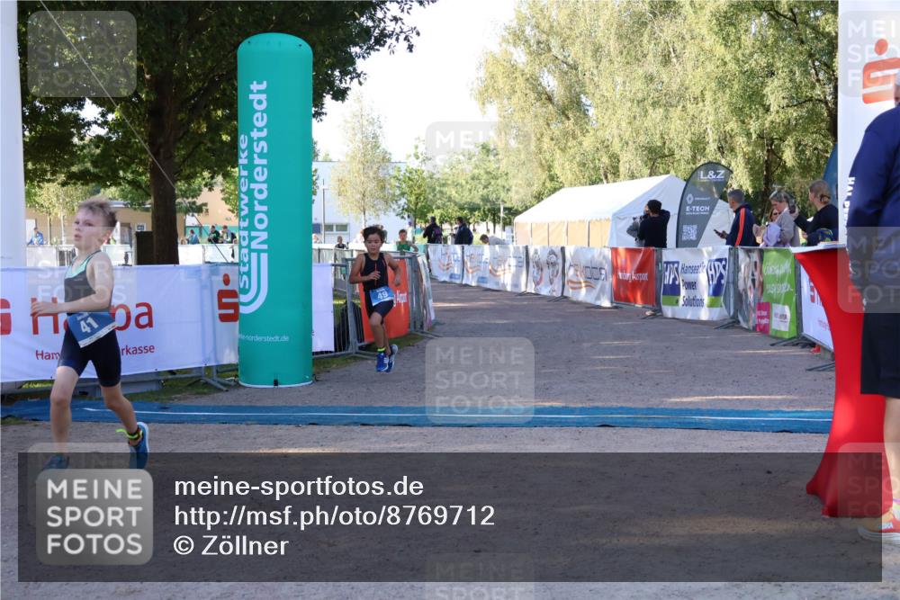 07.09.2025 - 19. Norderstedt Triathlon Zöllner http://msf.ph/oto/8769712 07.09.2025 09:14:05 Ziel 41, 49 meine-sportfotos.de