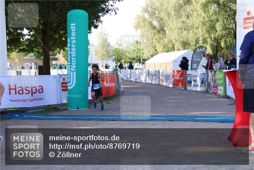 07.09.2025 - 19. Norderstedt Triathlon Zöllner http://msf.ph/oto/8769719 07.09.2025 09:14:05 Ziel 41, 49 meine-sportfotos.de
