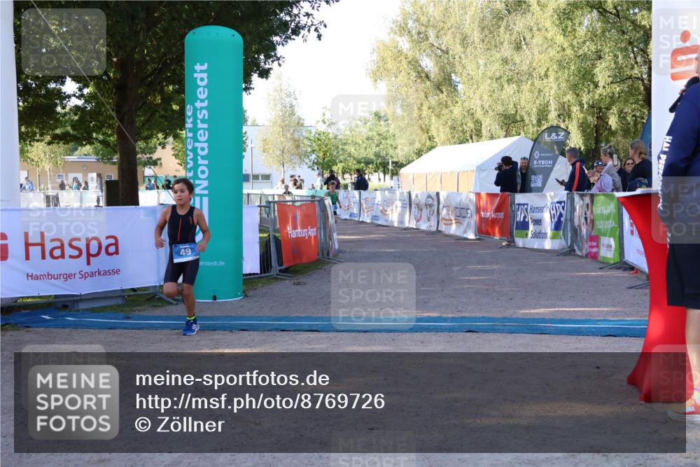 07.09.2025 - 19. Norderstedt Triathlon Zöllner http://msf.ph/oto/8769726 07.09.2025 09:14:06 Ziel 3, 14, 41, 49 meine-sportfotos.de