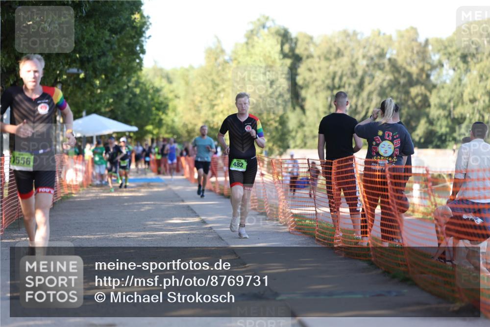 07.09.2025 - 19. Norderstedt Triathlon Michael Strokosch http://msf.ph/oto/8769731 07.09.2025 16:24:57 Laufen 482, 1556, 1559 meine-sportfotos.de
