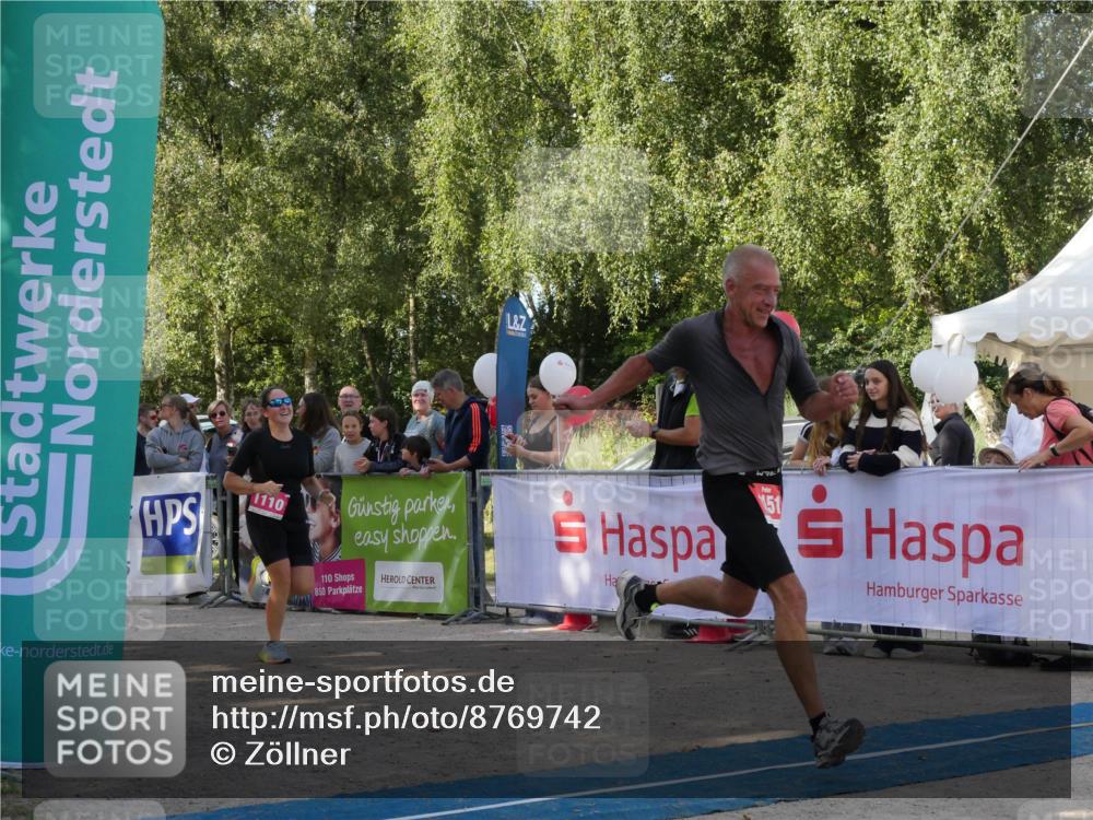 07.09.2025 - 19. Norderstedt Triathlon Zöllner http://msf.ph/oto/8769742 07.09.2025 10:48:24 Ziel 1110, 1151 meine-sportfotos.de