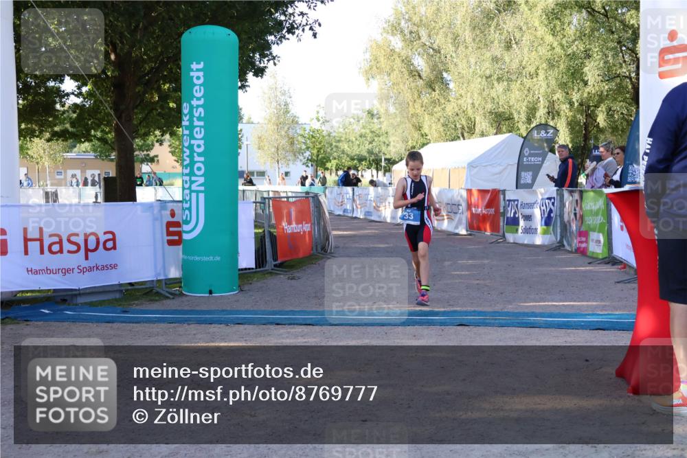 07.09.2025 - 19. Norderstedt Triathlon Zöllner http://msf.ph/oto/8769777 07.09.2025 09:14:32 Ziel 33 meine-sportfotos.de