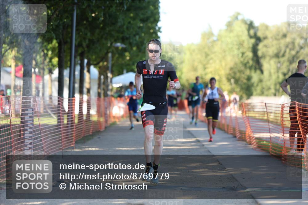 07.09.2025 - 19. Norderstedt Triathlon Michael Strokosch http://msf.ph/oto/8769779 07.09.2025 16:25:26 Laufen 402, 425, 523, 1104, 1417, 1579, 1623 meine-sportfotos.de