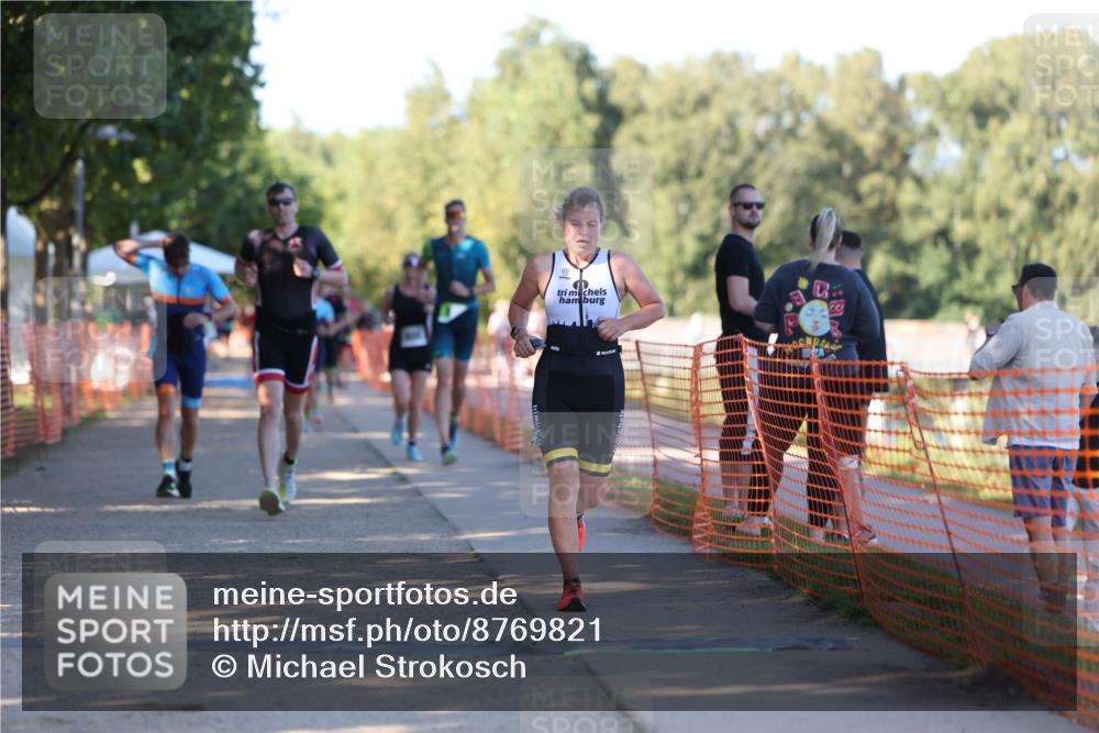 07.09.2025 - 19. Norderstedt Triathlon Michael Strokosch http://msf.ph/oto/8769821 07.09.2025 16:25:30 Laufen 425, 523, 529, 938, 1104, 1579 meine-sportfotos.de