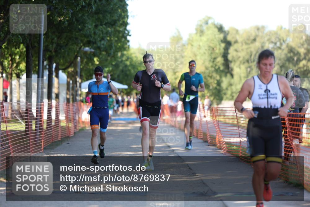 07.09.2025 - 19. Norderstedt Triathlon Michael Strokosch http://msf.ph/oto/8769837 07.09.2025 16:25:31 Laufen 425, 523, 529, 938, 1104, 1579, 1607 meine-sportfotos.de