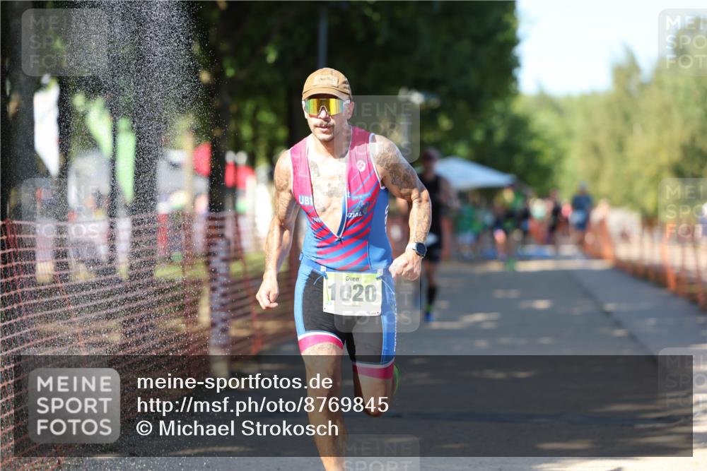 07.09.2025 - 19. Norderstedt Triathlon Michael Strokosch http://msf.ph/oto/8769845 07.09.2025 15:29:21 Laufen 987 meine-sportfotos.de