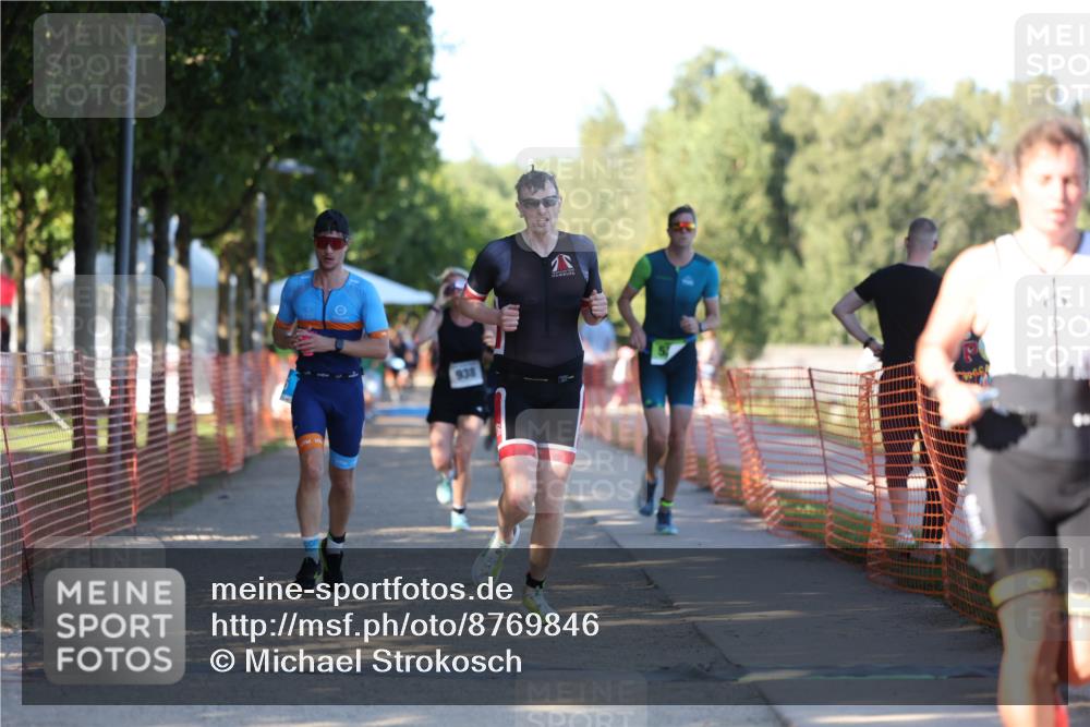 07.09.2025 - 19. Norderstedt Triathlon Michael Strokosch http://msf.ph/oto/8769846 07.09.2025 16:25:32 Laufen 425, 529, 938, 1083, 1104, 1579, 1607 meine-sportfotos.de