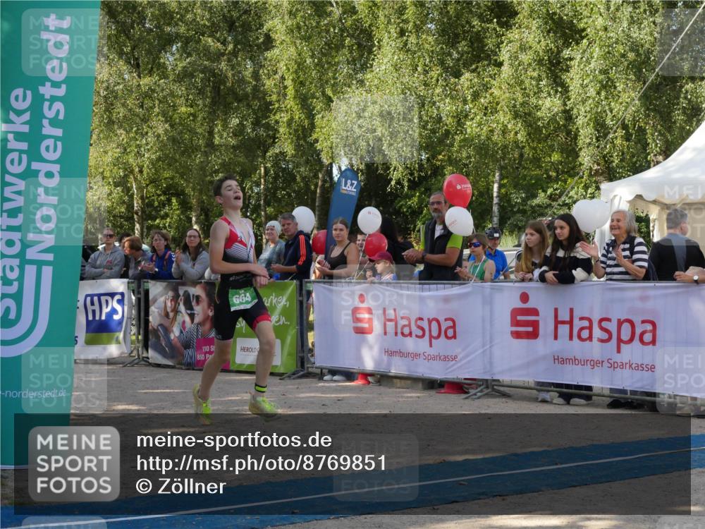07.09.2025 - 19. Norderstedt Triathlon Zöllner http://msf.ph/oto/8769851 07.09.2025 10:50:16 Ziel 664 meine-sportfotos.de