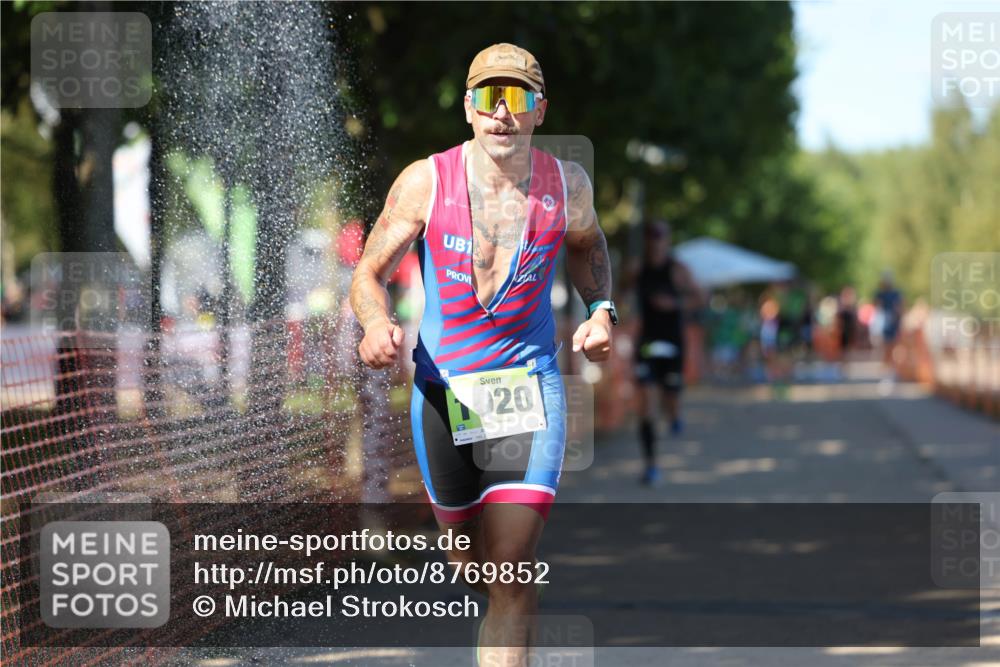 07.09.2025 - 19. Norderstedt Triathlon Michael Strokosch http://msf.ph/oto/8769852 07.09.2025 15:29:21 Laufen 987 meine-sportfotos.de