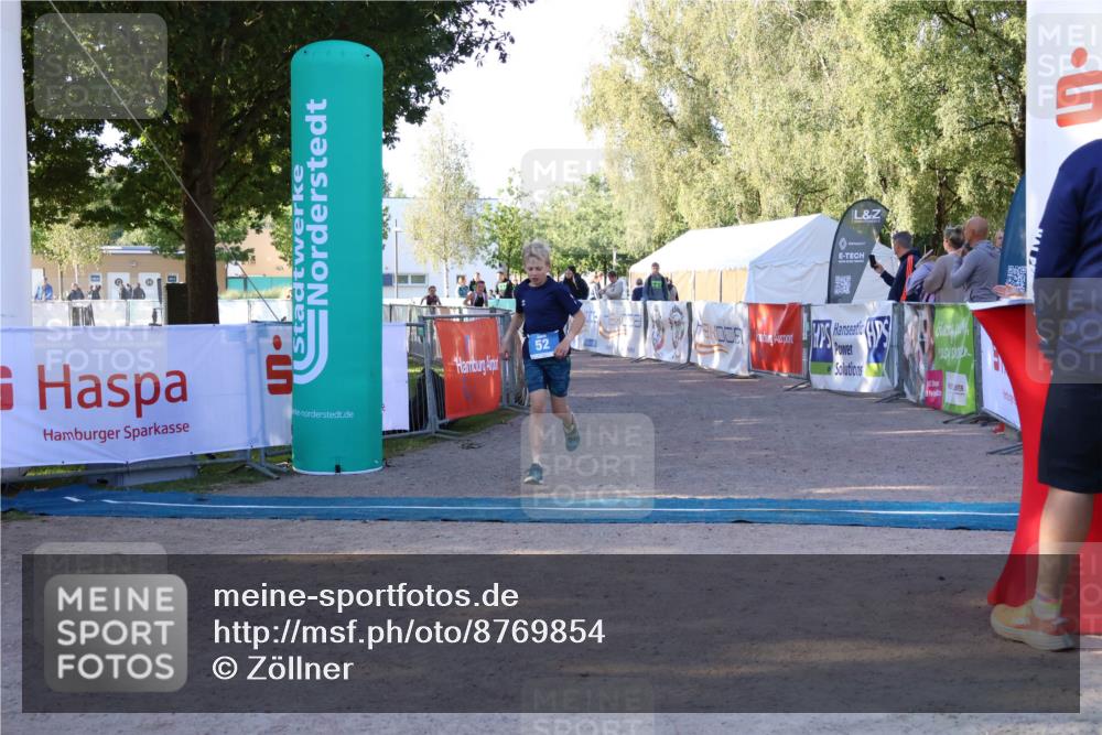 07.09.2025 - 19. Norderstedt Triathlon Zöllner http://msf.ph/oto/8769854 07.09.2025 09:15:39 Ziel 52 meine-sportfotos.de
