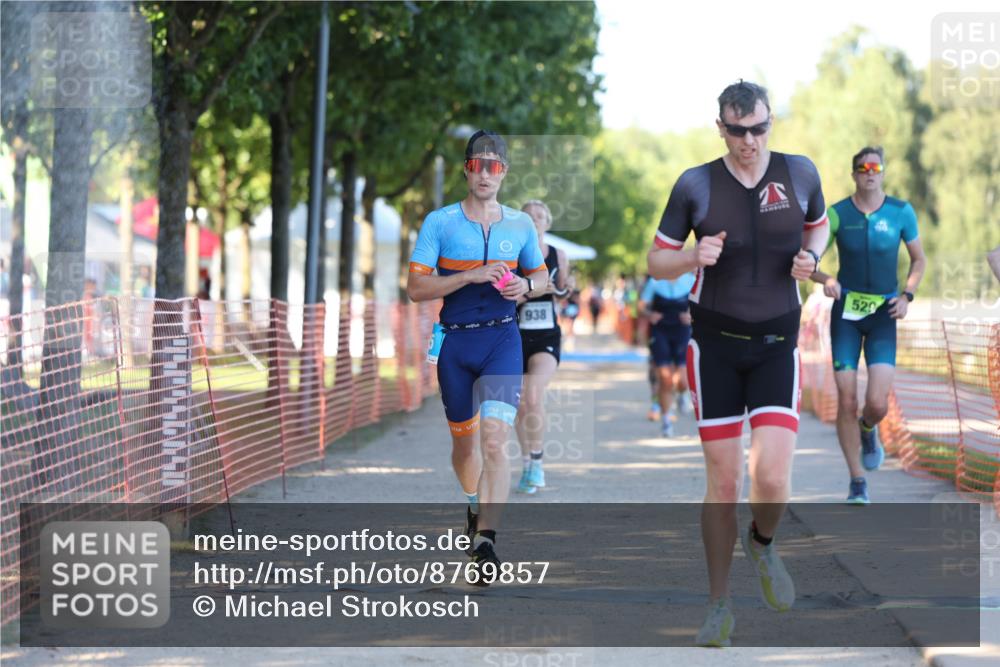 07.09.2025 - 19. Norderstedt Triathlon Michael Strokosch http://msf.ph/oto/8769857 07.09.2025 16:25:33 Laufen 425, 529, 938, 1083, 1104, 1579, 1607 meine-sportfotos.de