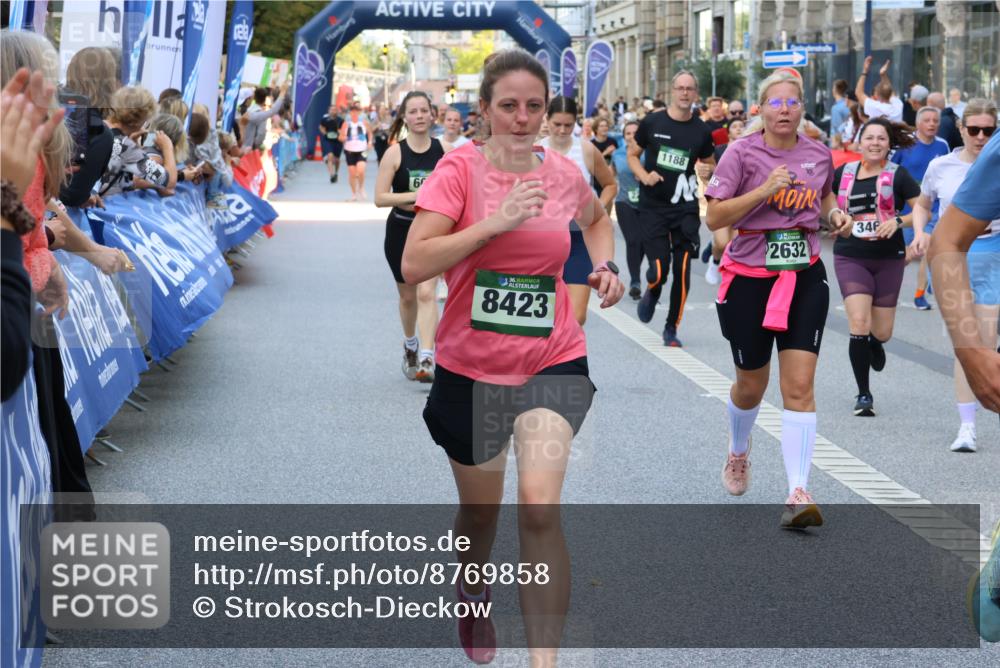 07.09.2025 - BARMER Alsterlauf Strokosch-Dieckow http://msf.ph/oto/8769858 07.09.2025 10:10:30 Ziel 2438, 2460, 2966, 3043, 3044, 3094, 3205, 3600, 3647, 4239, 4261, 4313, 4380, 4381, 4615, 4796, 4912, 4913, 5197, 5419, 5581, 5624, 6052, 8340 meine-sportfotos.de