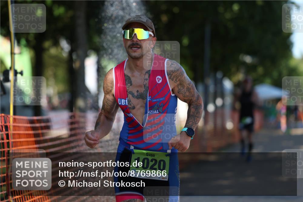 07.09.2025 - 19. Norderstedt Triathlon Michael Strokosch http://msf.ph/oto/8769866 07.09.2025 15:29:21 Laufen 987 meine-sportfotos.de