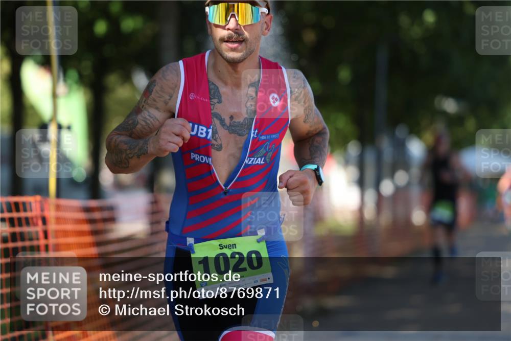 07.09.2025 - 19. Norderstedt Triathlon Michael Strokosch http://msf.ph/oto/8769871 07.09.2025 15:29:22 Laufen 987 meine-sportfotos.de