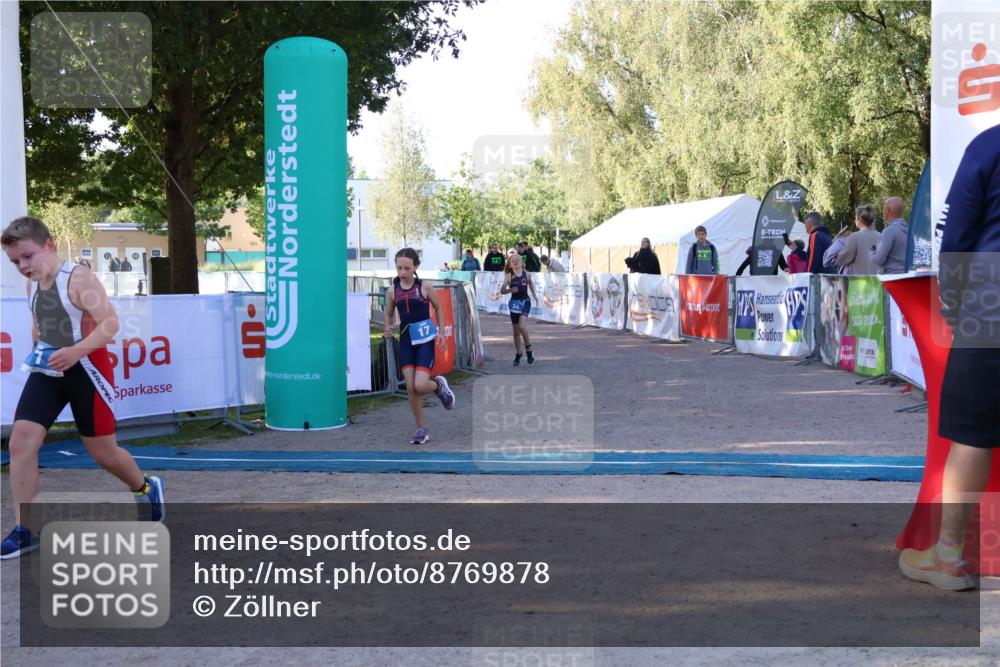 07.09.2025 - 19. Norderstedt Triathlon Zöllner http://msf.ph/oto/8769878 07.09.2025 09:15:46 Ziel 7, 17, 34 meine-sportfotos.de