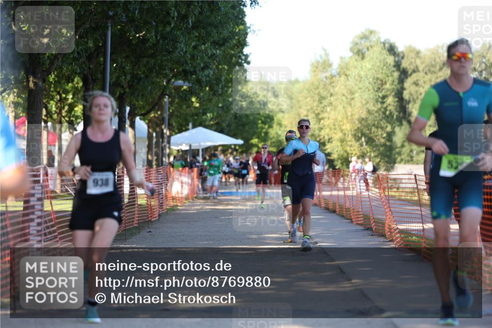 07.09.2025 - 19. Norderstedt Triathlon Michael Strokosch http://msf.ph/oto/8769880 07.09.2025 16:25:36 Laufen 425, 499, 529, 938, 1083, 1570, 1579, 1607 meine-sportfotos.de