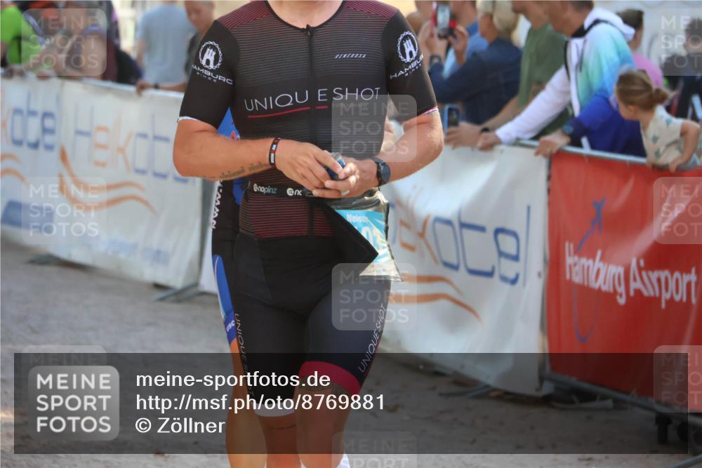 07.09.2025 - 19. Norderstedt Triathlon Zöllner http://msf.ph/oto/8769881 07.09.2025 16:40:48 Ziel 1403, 1447, 1573, 1614 meine-sportfotos.de