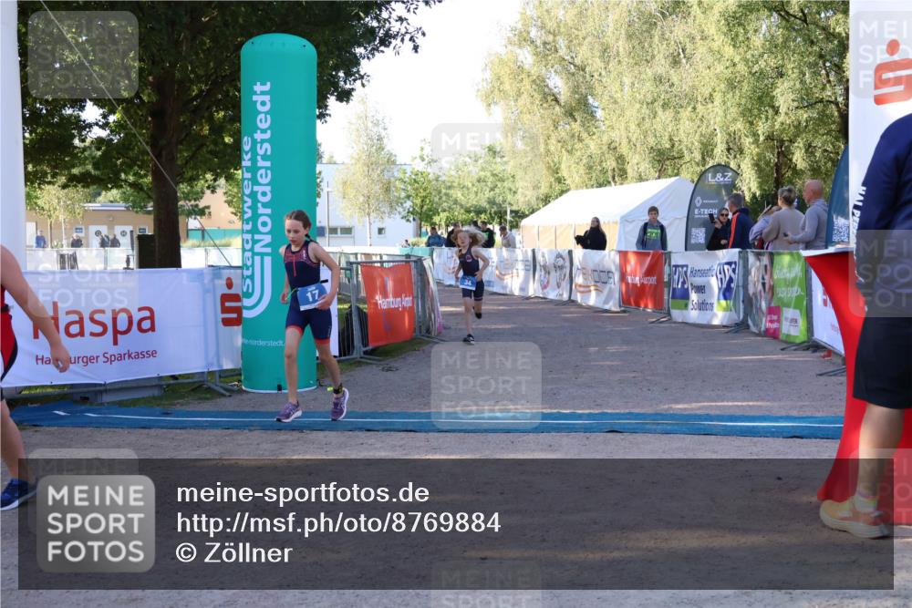 07.09.2025 - 19. Norderstedt Triathlon Zöllner http://msf.ph/oto/8769884 07.09.2025 09:15:47 Ziel 7, 17, 34 meine-sportfotos.de