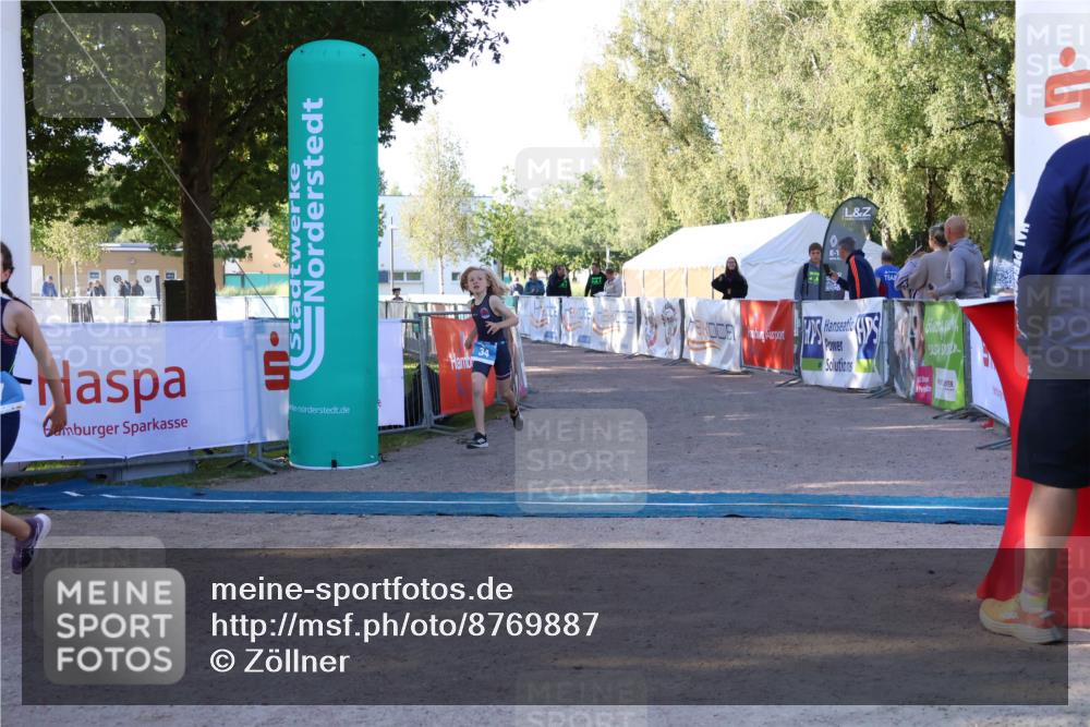 07.09.2025 - 19. Norderstedt Triathlon Zöllner http://msf.ph/oto/8769887 07.09.2025 09:15:48 Ziel 7, 17, 34 meine-sportfotos.de