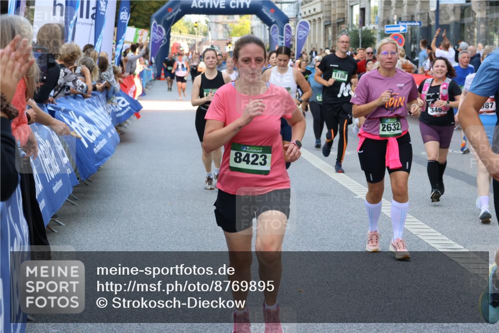 07.09.2025 - BARMER Alsterlauf Strokosch-Dieckow http://msf.ph/oto/8769895 07.09.2025 10:10:30 Ziel 2438, 2460, 2966, 3043, 3044, 3094, 3205, 3600, 3647, 4239, 4261, 4313, 4380, 4381, 4615, 4796, 4912, 4913, 5197, 5419, 5581, 5624, 6052, 8340 meine-sportfotos.de