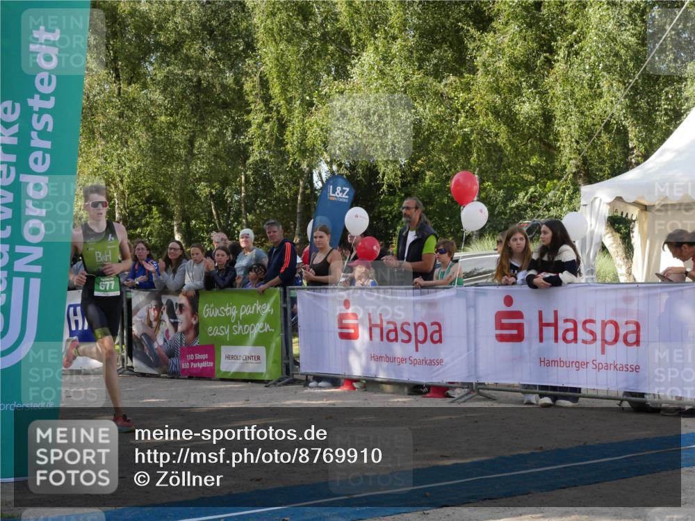 07.09.2025 - 19. Norderstedt Triathlon Zöllner http://msf.ph/oto/8769910 07.09.2025 10:50:45 Ziel 677 meine-sportfotos.de