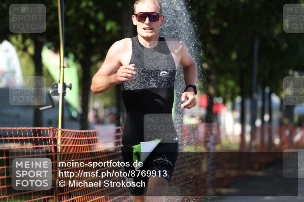 07.09.2025 - 19. Norderstedt Triathlon Michael Strokosch http://msf.ph/oto/8769913 07.09.2025 15:29:25 Laufen 1029 meine-sportfotos.de