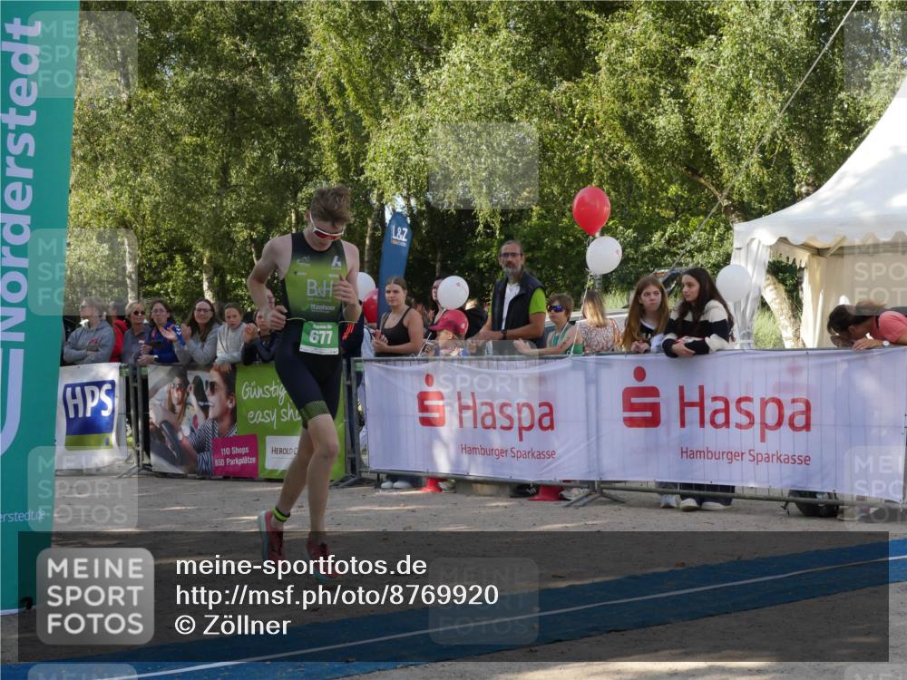 07.09.2025 - 19. Norderstedt Triathlon Zöllner http://msf.ph/oto/8769920 07.09.2025 10:50:46 Ziel 677 meine-sportfotos.de