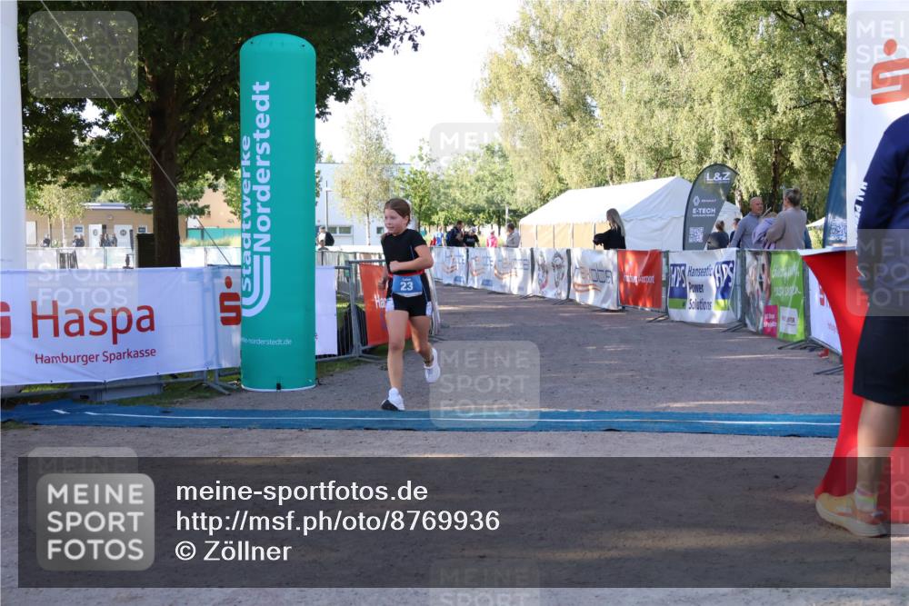 07.09.2025 - 19. Norderstedt Triathlon Zöllner http://msf.ph/oto/8769936 07.09.2025 09:16:09 Ziel 23 meine-sportfotos.de