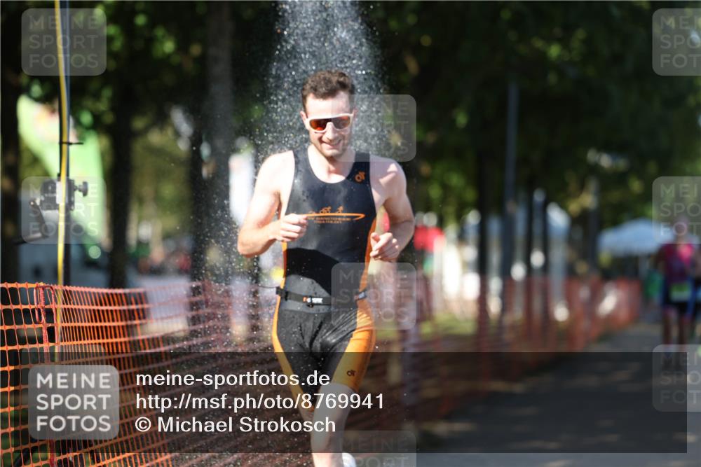 07.09.2025 - 19. Norderstedt Triathlon Michael Strokosch http://msf.ph/oto/8769941 07.09.2025 15:29:32 Laufen 395, 1022, 1029, 1478 meine-sportfotos.de