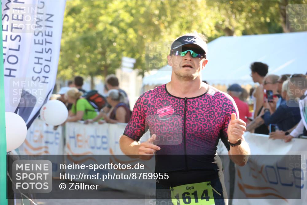 07.09.2025 - 19. Norderstedt Triathlon Zöllner http://msf.ph/oto/8769955 07.09.2025 16:40:52 Ziel 1403, 1447, 1614 meine-sportfotos.de