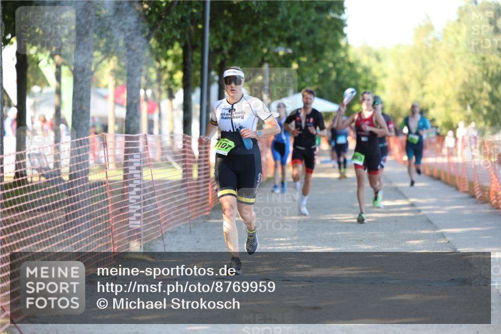 07.09.2025 - 19. Norderstedt Triathlon Michael Strokosch http://msf.ph/oto/8769959 07.09.2025 16:26:01 Laufen 520, 530, 1051, 1056, 1065, 1107, 1475 meine-sportfotos.de