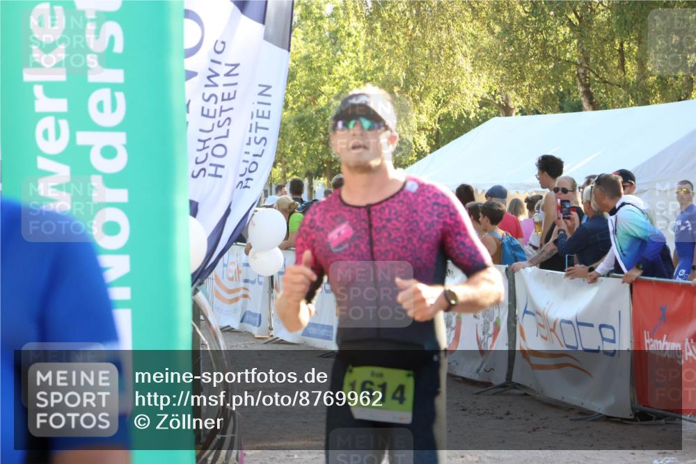 07.09.2025 - 19. Norderstedt Triathlon Zöllner http://msf.ph/oto/8769962 07.09.2025 16:40:52 Ziel 1403, 1447, 1614 meine-sportfotos.de