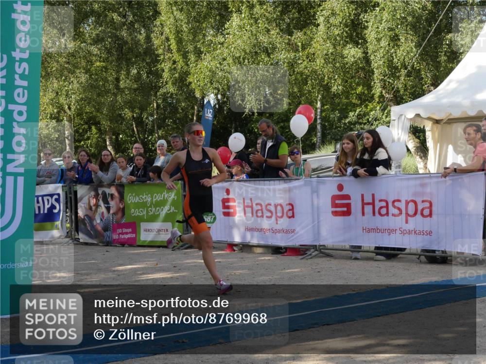 07.09.2025 - 19. Norderstedt Triathlon Zöllner http://msf.ph/oto/8769968 07.09.2025 10:51:21 Ziel 687 meine-sportfotos.de