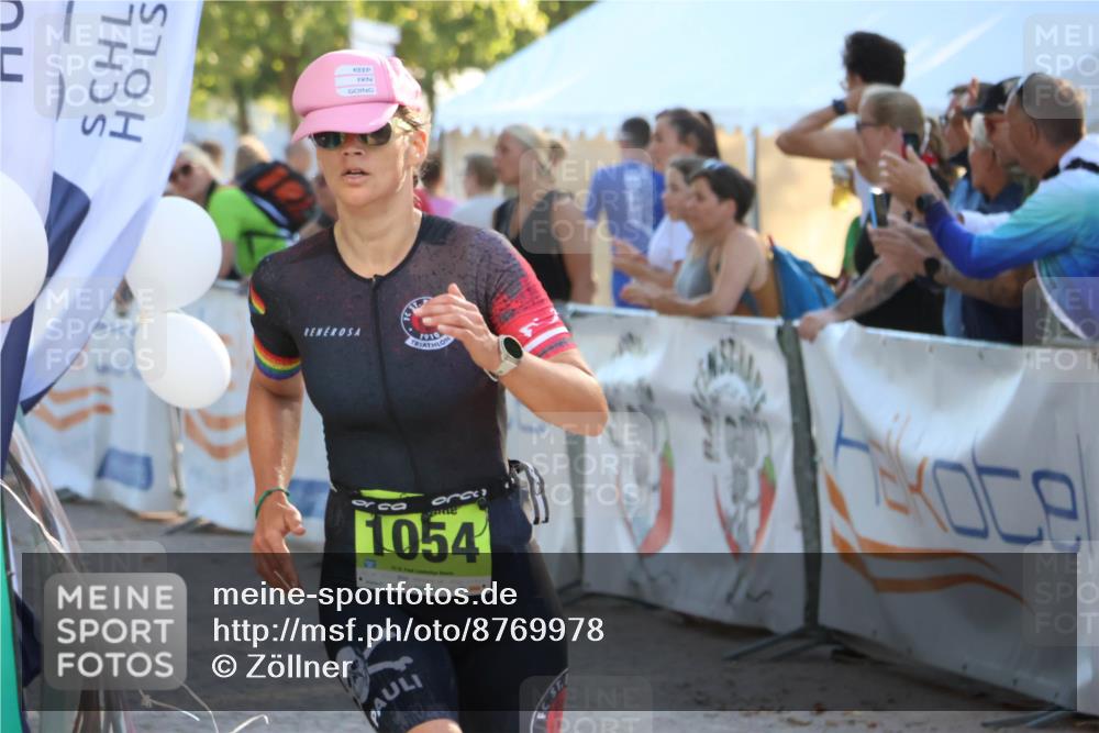 07.09.2025 - 19. Norderstedt Triathlon Zöllner http://msf.ph/oto/8769978 07.09.2025 16:41:00 Ziel 1054 meine-sportfotos.de