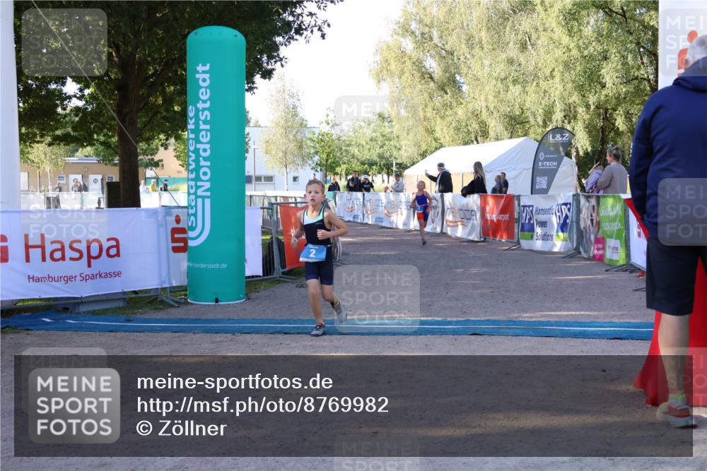 07.09.2025 - 19. Norderstedt Triathlon Zöllner http://msf.ph/oto/8769982 07.09.2025 09:16:21 Ziel 2, 11 meine-sportfotos.de