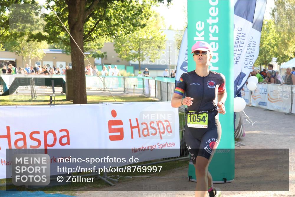 07.09.2025 - 19. Norderstedt Triathlon Zöllner http://msf.ph/oto/8769997 07.09.2025 16:41:01 Ziel 407, 1054 meine-sportfotos.de