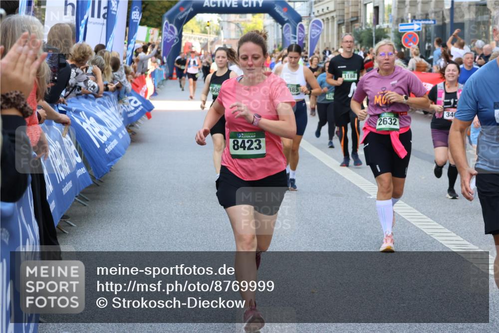 07.09.2025 - BARMER Alsterlauf Strokosch-Dieckow http://msf.ph/oto/8769999 07.09.2025 10:10:29 Ziel 2438, 2460, 2966, 3043, 3044, 3094, 3205, 3600, 3647, 4239, 4261, 4313, 4380, 4381, 4615, 4796, 4912, 4913, 5197, 5419, 5581, 5624, 5988, 6052, 8340 meine-sportfotos.de