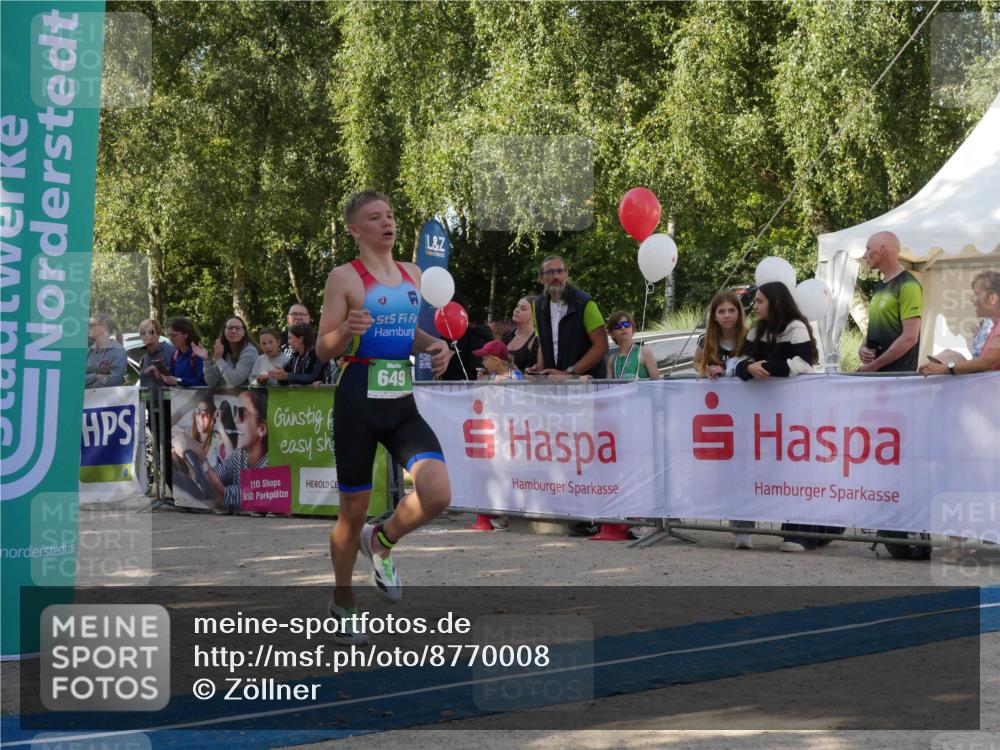 07.09.2025 - 19. Norderstedt Triathlon Zöllner http://msf.ph/oto/8770008 07.09.2025 10:51:38 Ziel 68, 649, 663 meine-sportfotos.de