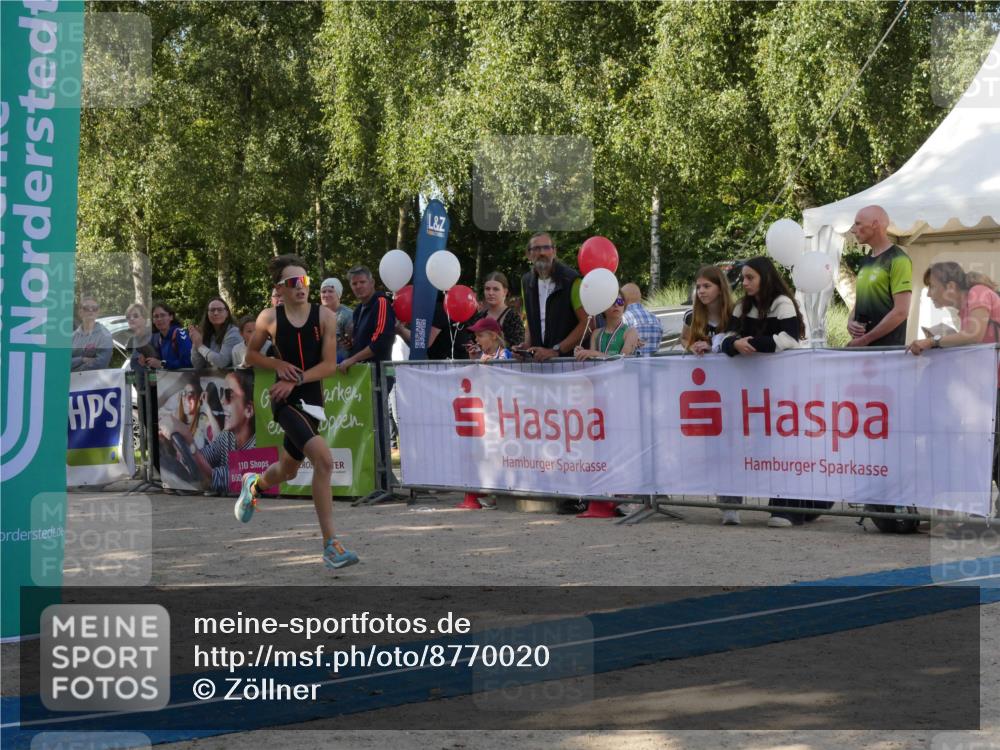 07.09.2025 - 19. Norderstedt Triathlon Zöllner http://msf.ph/oto/8770020 07.09.2025 10:51:41 Ziel 68, 649, 663 meine-sportfotos.de