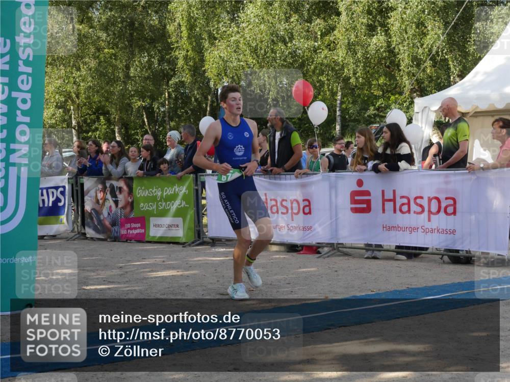 07.09.2025 - 19. Norderstedt Triathlon Zöllner http://msf.ph/oto/8770053 07.09.2025 10:51:58 Ziel 648, 673, 686 meine-sportfotos.de