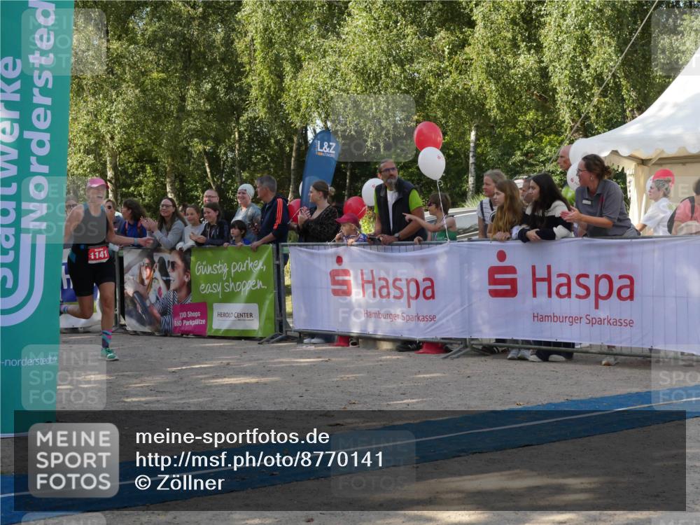 07.09.2025 - 19. Norderstedt Triathlon Zöllner http://msf.ph/oto/8770141 07.09.2025 10:52:20 Ziel 667, 1114, 1141 meine-sportfotos.de