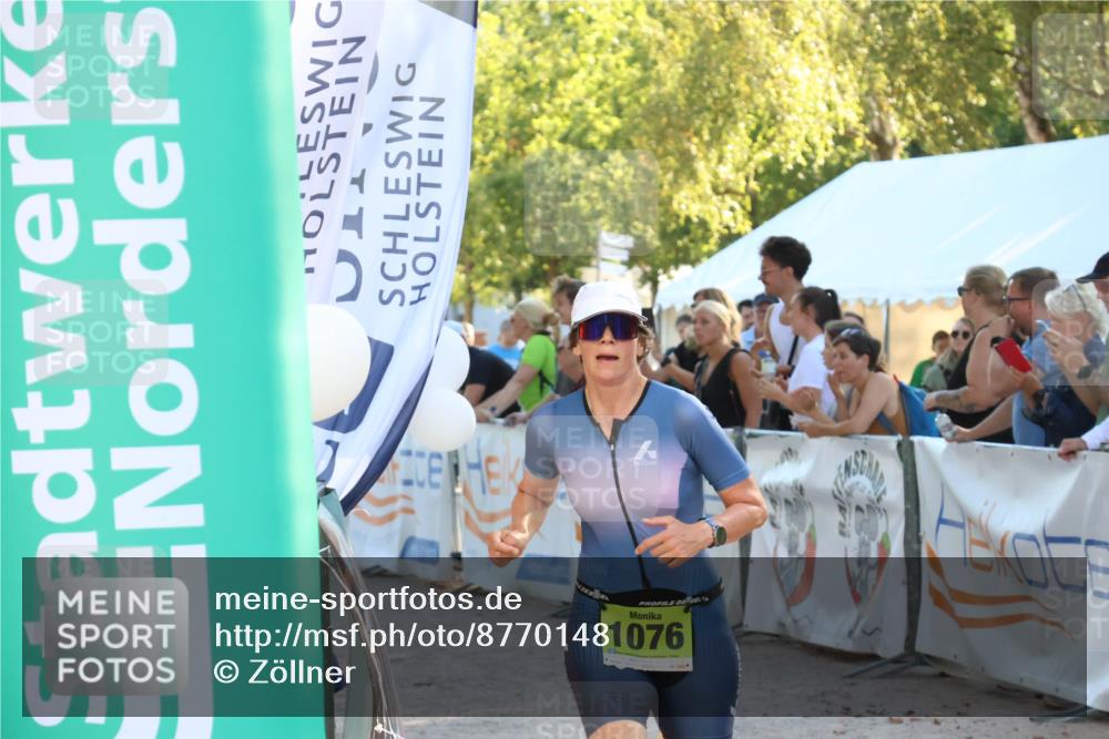 07.09.2025 - 19. Norderstedt Triathlon Zöllner http://msf.ph/oto/8770148 07.09.2025 16:41:30 Ziel 1076, 1592 meine-sportfotos.de